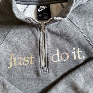 Women's Nike Crop 1/4 Zip Sweatshirt Size Medium